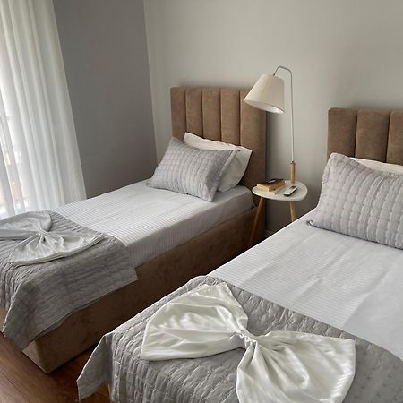 New Bazaar, Grand Apartment Тирана Экстерьер фото